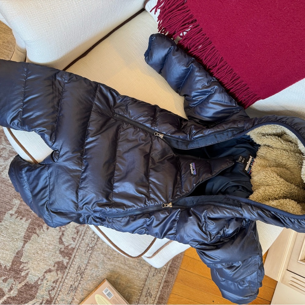 Patagonia Navy 6-12 mo Down Bunting with Sherpa Lining